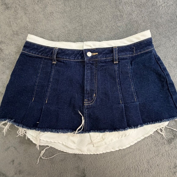 BDG Dresses & Skirts - BDG Urban Outfitters Layered Denim Mini Skirt Dark Wash Raw Hem Pleated Medium